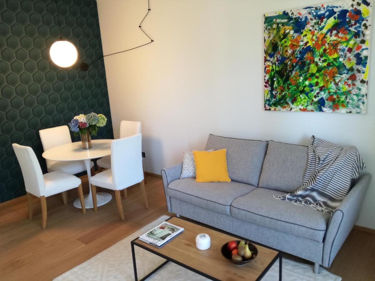 Suite 51 Appartamento Con Terrazzo A 50 Mt Dal Lago - Private Parking (Adults Only) Арона Екстер'єр фото