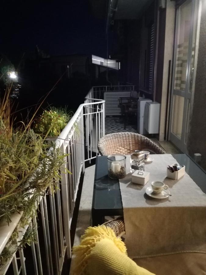 Suite 51 Appartamento Con Terrazzo A 50 Mt Dal Lago - Private Parking (Adults Only) Арона Екстер'єр фото
