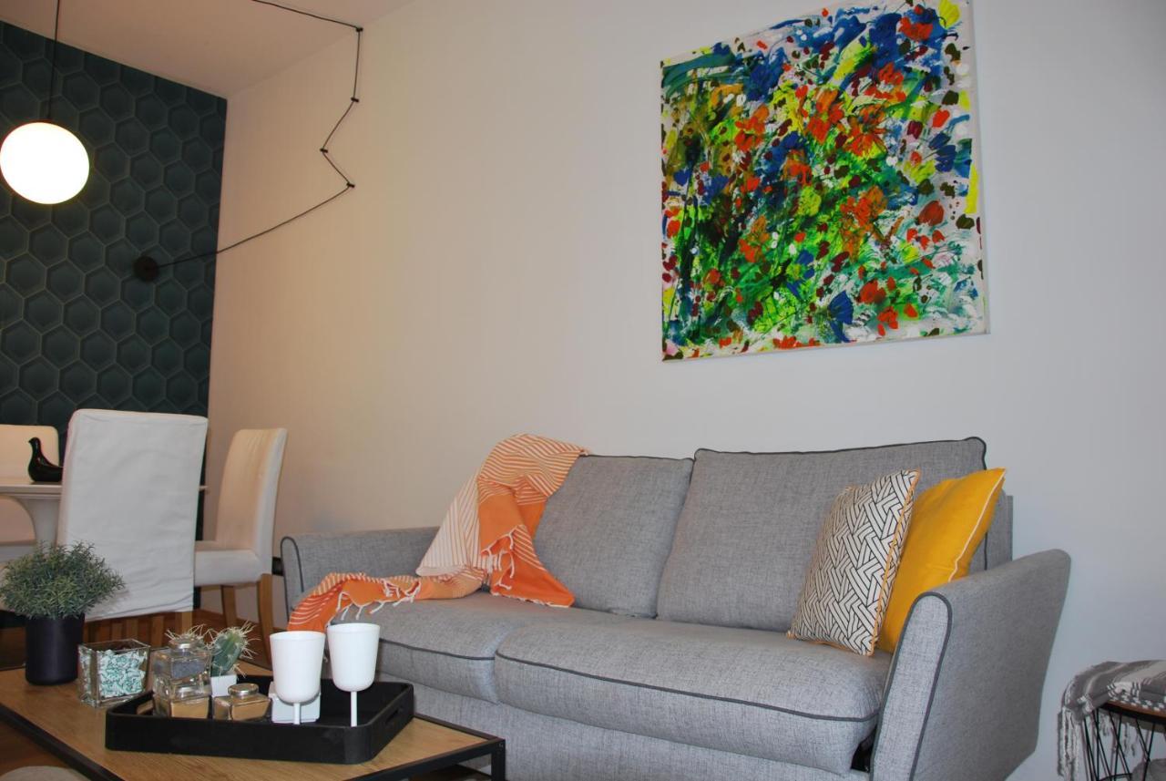 Suite 51 Appartamento Con Terrazzo A 50 Mt Dal Lago - Private Parking (Adults Only) Арона Екстер'єр фото