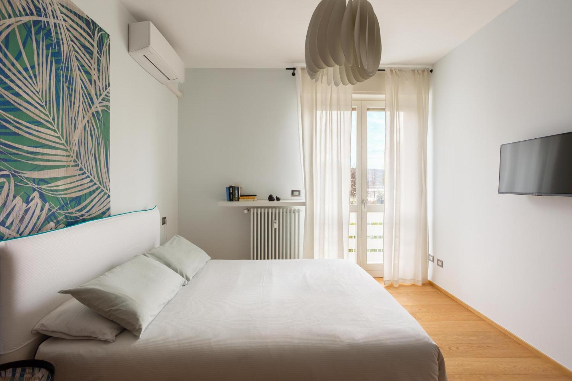 Suite 51 Appartamento Con Terrazzo A 50 Mt Dal Lago - Private Parking (Adults Only) Арона Екстер'єр фото