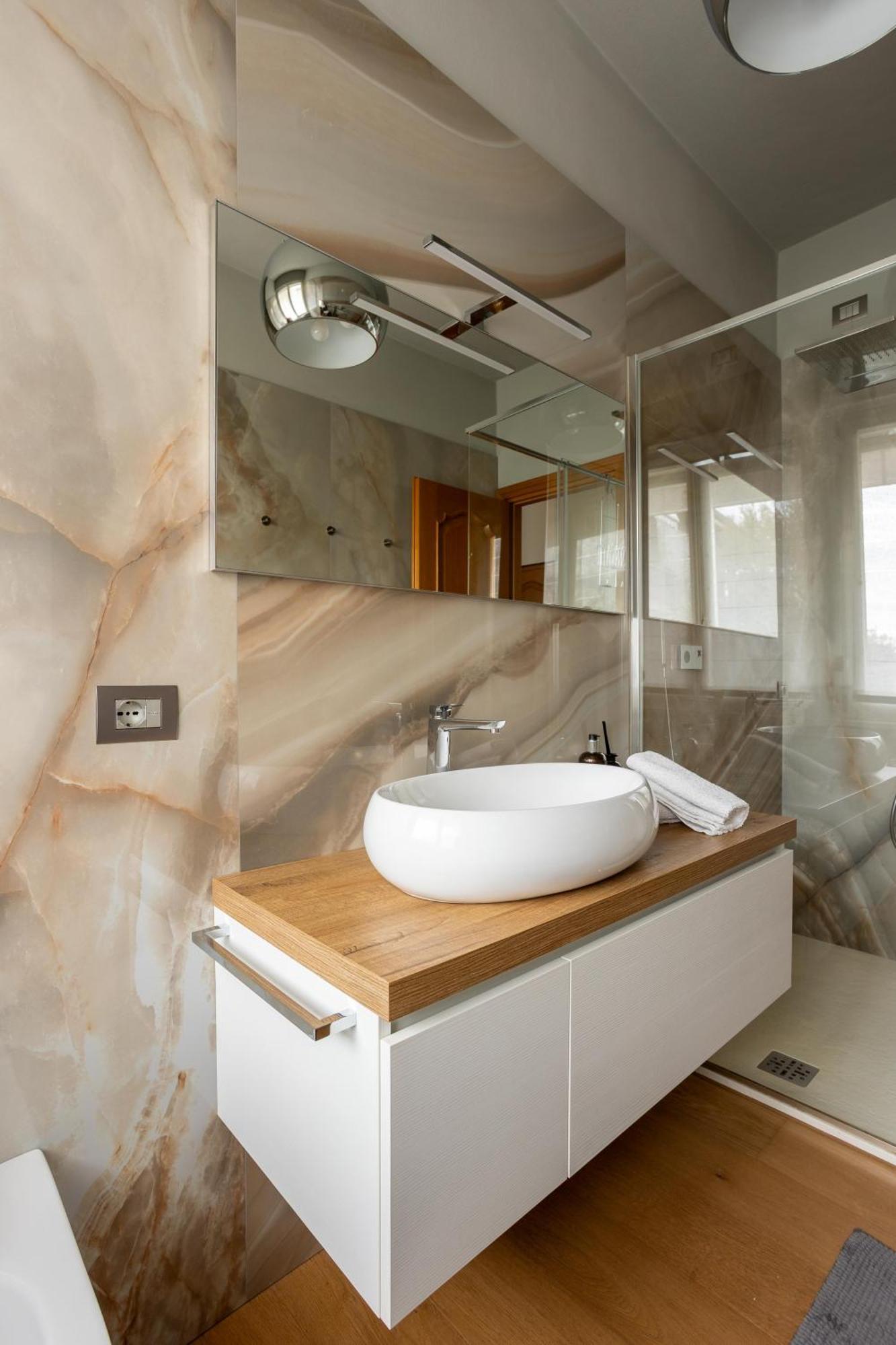 Suite 51 Appartamento Con Terrazzo A 50 Mt Dal Lago - Private Parking (Adults Only) Арона Екстер'єр фото