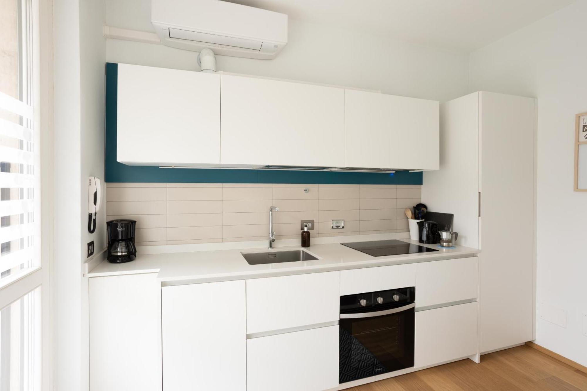 Suite 51 Appartamento Con Terrazzo A 50 Mt Dal Lago - Private Parking (Adults Only) Арона Екстер'єр фото