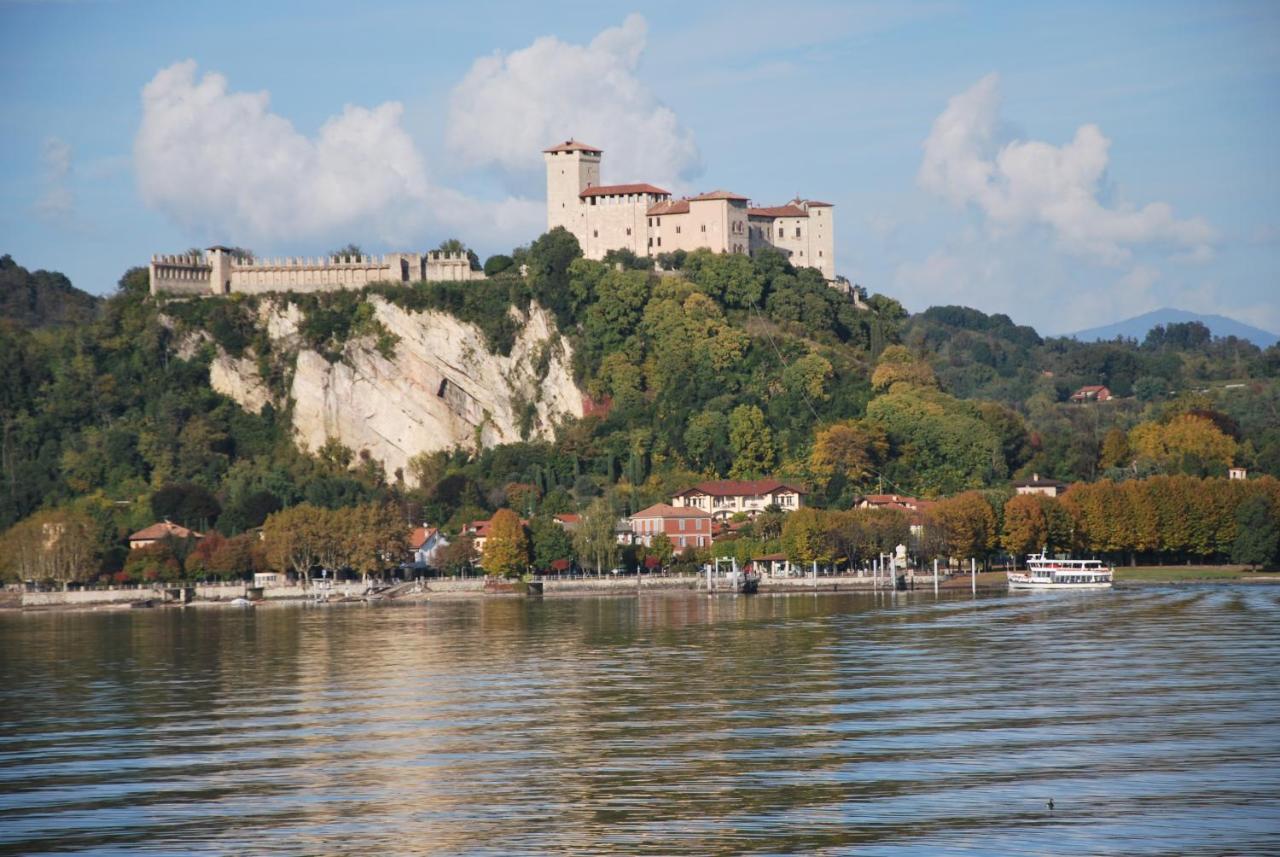 Suite 51 Appartamento Con Terrazzo A 50 Mt Dal Lago - Private Parking (Adults Only) Арона Екстер'єр фото
